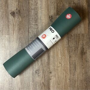 NWT Manduka PROlite Yoga Mat in Black Sage (Green)